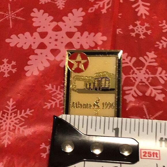 Vintage 1996 Atlanta winter Olympic Texaco trade pin - Picture 2 of 4